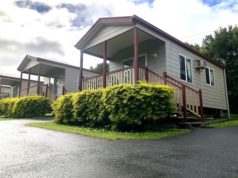 Atherton Travellers Park - Australian Destinations 0