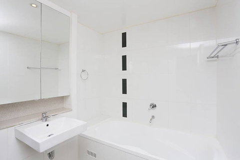 B08-darling Harbour Studio - Australian Destinations 4