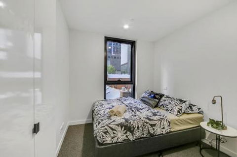A Modern 2BR Apt 5 Min Walk To Melbourne Central - Australian Destinations 3
