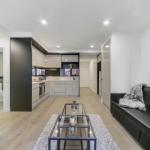 A Modern 2BR Apt 5 Min Walk To Melbourne Central - Australian Destinations 0