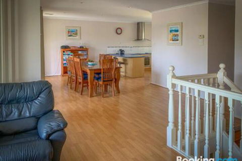 Endeavour 6 - Australian Destinations 6