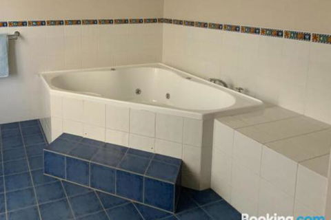 Endeavour 6 - Australian Destinations 4