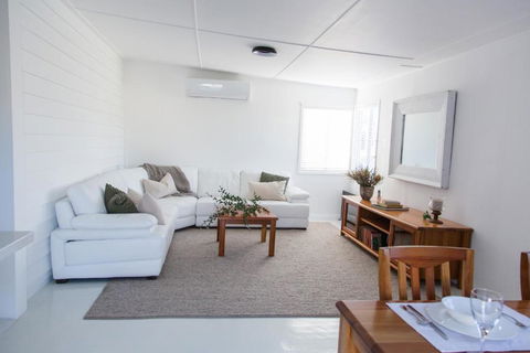 The Rested Guest 3 Bedroom Cottage West Wyalong - Australian Destinations 3
