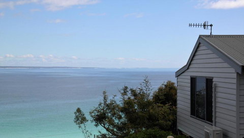 SEA EAGLE COTTAGE Amazing Views Of Bay Of Fires - Australian Destinations 3