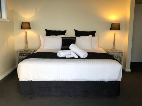 SEA EAGLE COTTAGE Amazing Views Of Bay Of Fires - Australian Destinations 4