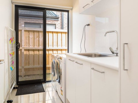 Cosy On Currawong - Australian Destinations 6