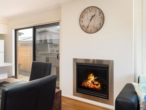 Cosy On Currawong - Australian Destinations 4