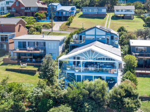 NANNY & POPPYS BEACH HOUSE Gerroa 4pm Check Out Sundays - Australian Destinations 0
