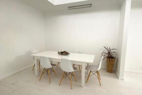 Geelong House - Australian Destinations 3