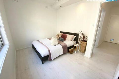 Geelong House - Australian Destinations 4