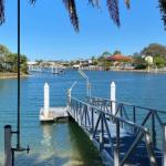 April 19 4 Bedroom Home On Canal With Pool Pontoon Aircon & WiFi! - Australian Destinations 0
