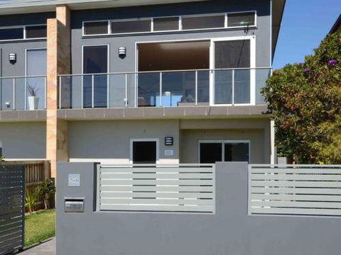 KIAMA SUNRISE Kiama & Surrounds 4pm Check Out Sundays - Australian Destinations 0