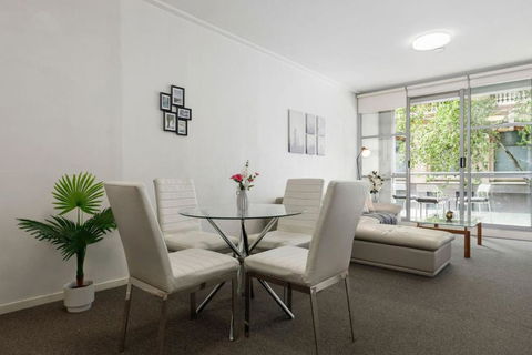 A Cozy & Modern Studio Next To Darling Harbour - Australian Destinations 2