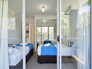 Shoal Bay Beachclub Level G Bayside 07 - Australian Destinations 6