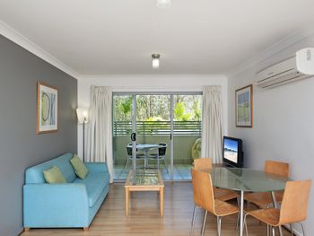 Shoal Bay Beachclub Level G Bayside 07 - Australian Destinations 1