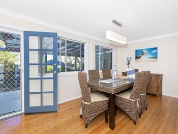 Nelson Street Pine Cottage 5A - Australian Destinations 2