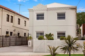 Coogee Apartment - Australian Destinations 3