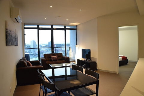 Royal Stays Apartments Southbank - Australian Destinations 3