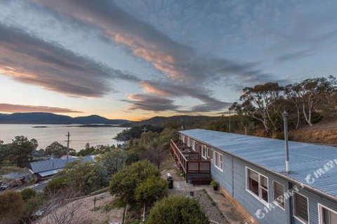 East Lake Travellers Lodge - Australian Destinations 1