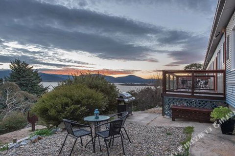 East Lake Travellers Lodge - Australian Destinations 0