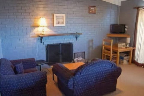 East Lake Travellers Lodge - Australian Destinations 4