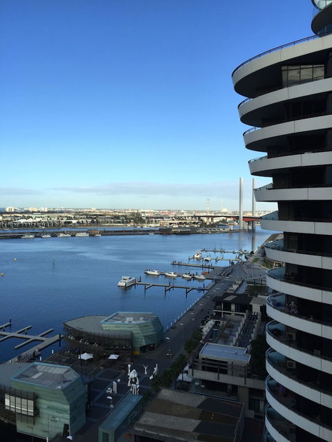Apartments Melbourne Domain - New Quay Docklands - Australian Destinations 0