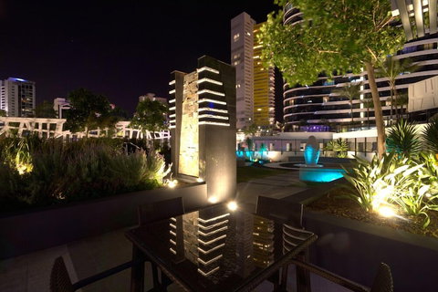 Oracle Broadbeach Apartments - Australian Destinations 1