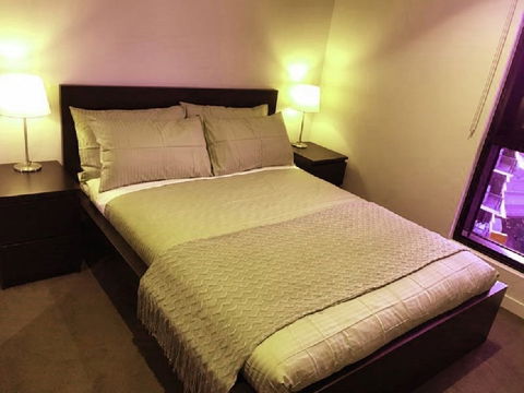 Southbank Platinum Tower Apartment - Australian Destinations 6