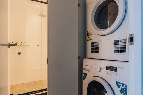 Victoria One Suites - Australian Destinations 5