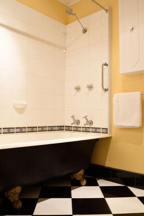 Apartments Downtown - Australian Destinations 3