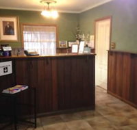 Charles Rasp Motor Inn  Cottages - Australian Destinations