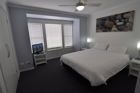 Bluedock Apartments - Australian Destinations 3
