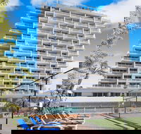 Elouera Tower Beachfront Apartments - Australian Destinations