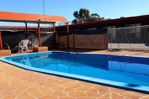 Ardeanal Motel West Wyalong - Australian Destinations 2