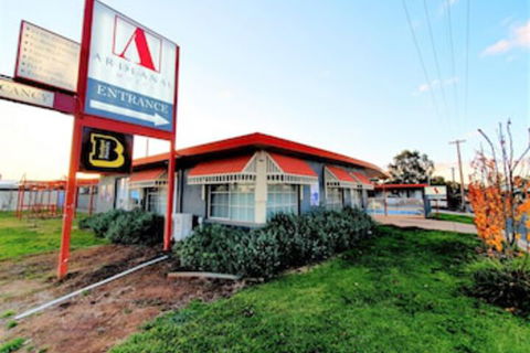 Ardeanal Motel West Wyalong - Australian Destinations 0
