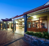 Treetops Seaview Montville - Australian Destinations