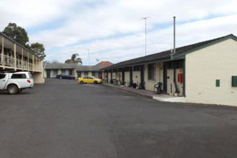 Collie Motel - Australian Destinations 6