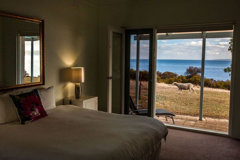 Antechamber Bay Retreats - Australian Destinations 4