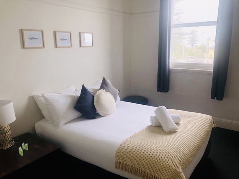 Grand Hotel Kiama - Australian Destinations 2