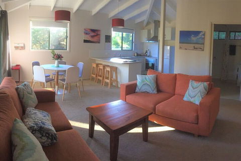 Sandpiper Ocean Cottages - Australian Destinations 3