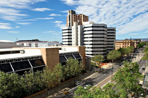 Adelaide DressCircle Apartments North Terrace - Australian Destinations 6