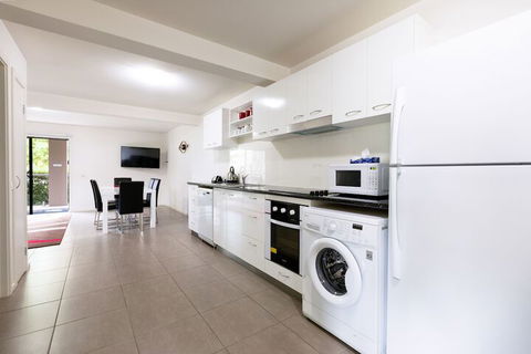 Apex Park Holiday Apartments - Australian Destinations 1