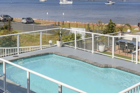 Crown Apartments - Australian Destinations 2