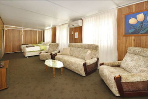 Mapleton Cabins & Caravan Park - Australian Destinations 2
