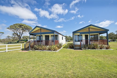 Acclaim Rose Gardens Beachside Holiday Park - Australian Destinations 6