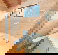 Lakes And Craters Holiday Park