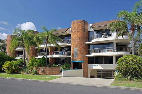 A PERFECT STAY - Pacific Blue - Australian Destinations 1