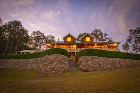 Bimbadeen Mountain Retreat - Australian Destinations 0