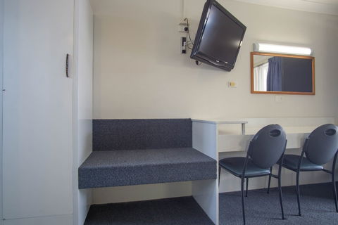 Acacia Motor Inn - Australian Destinations 5