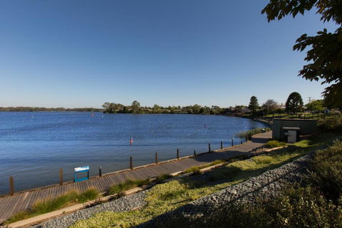 Nagambie Waterfront Motel - Australian Destinations 4